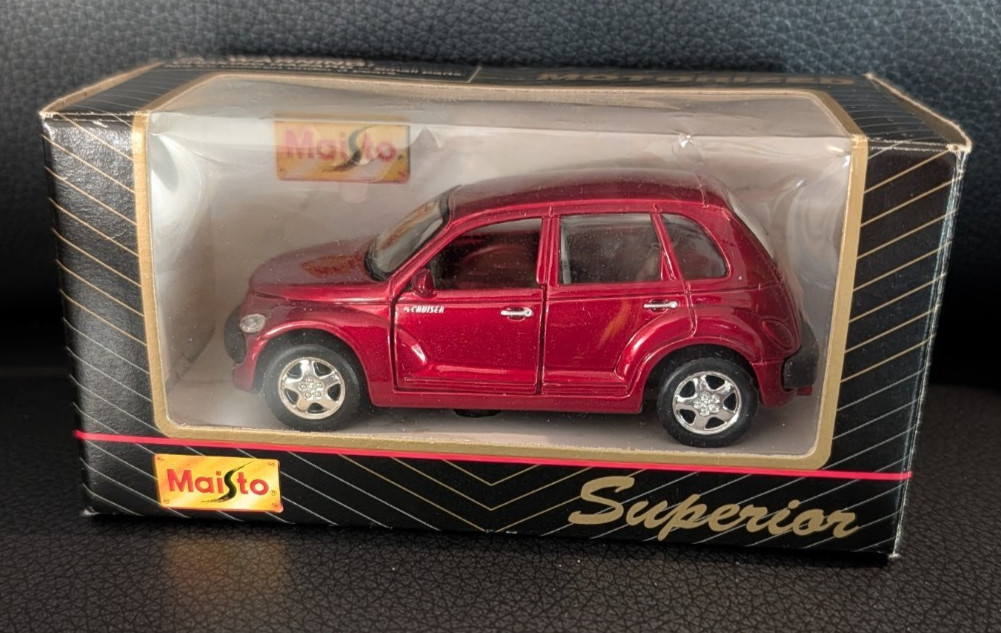 Maisto Superior Die-Cast #21001 Chrysler PT Cruiser NIB