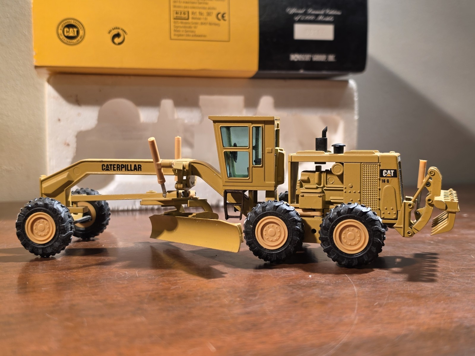 NZG 387 Caterpillar Diecast CAT 16G Motor Grader 1/50 SCALE LIMITED EDITION #194