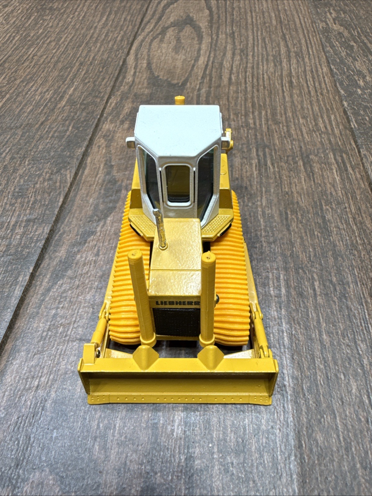 LIEBHERR PR 722 THE CRAWLER TRACTOR DIECAST CONRAD MODEL NO 2803