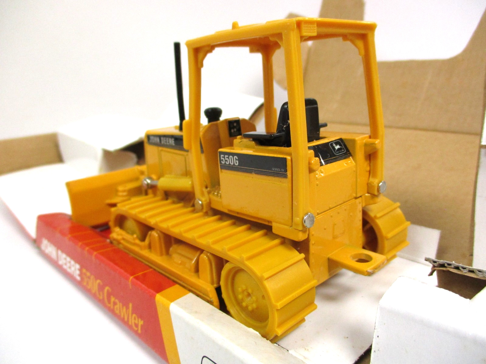 ERTL – JOHN DEERE 550G CRAWLER / BULLDOZER / DOZER – 1/32 DIECAST