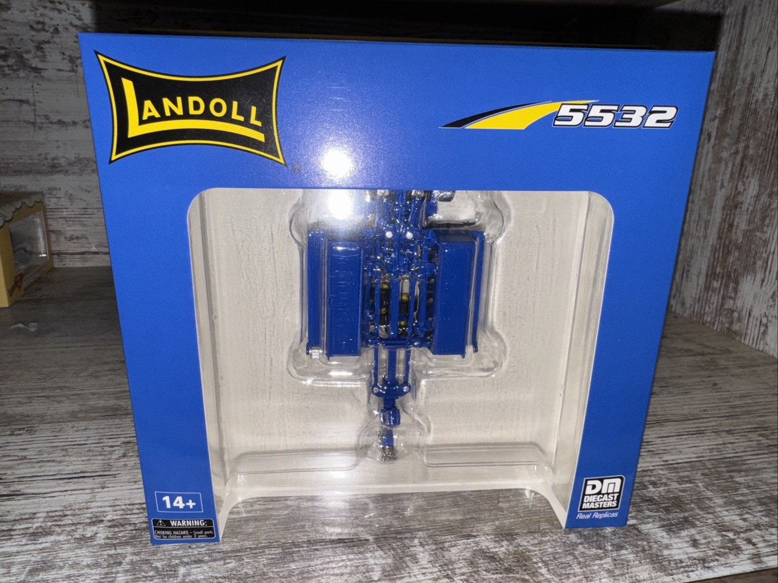 1/64 Scale Landoll 5532-30 Grain Drill Three Section Diecast Masters