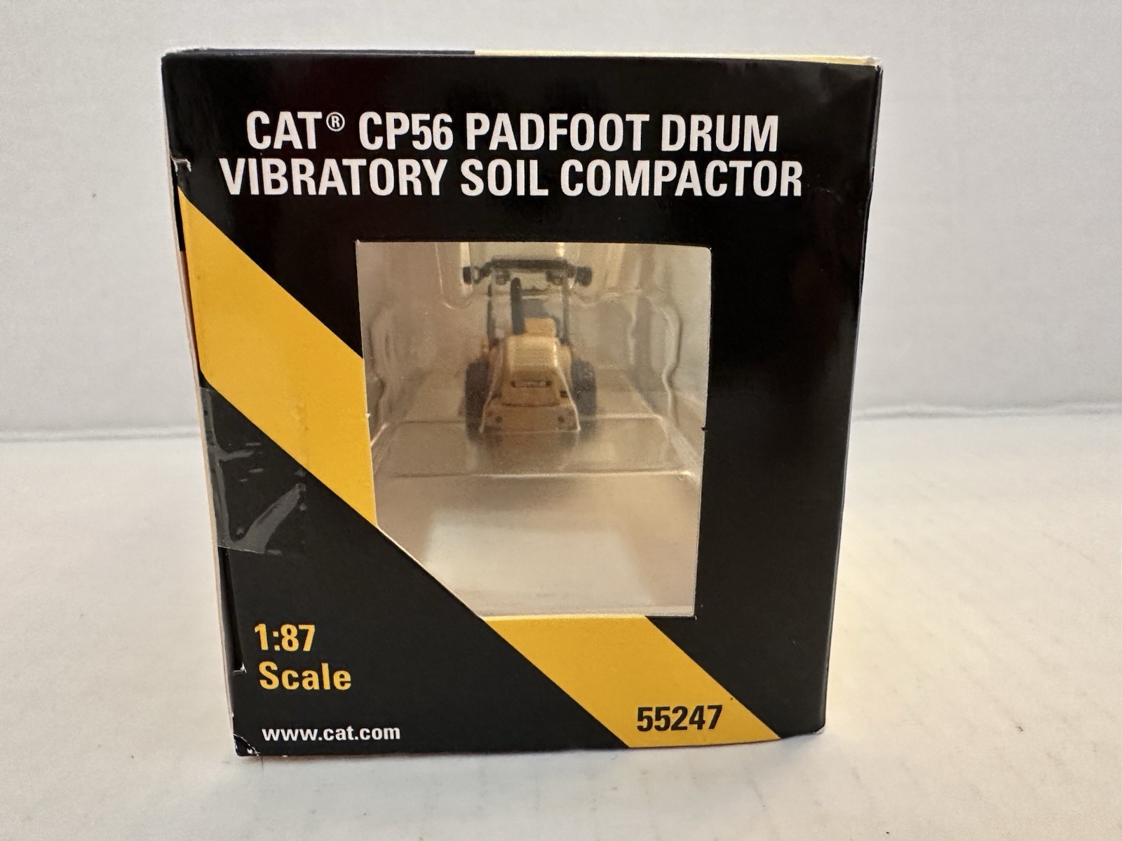 Norscot 55247 CAT Caterpillar CS-56 Padfoot Soil Compactor 1:87 DieCast Model986