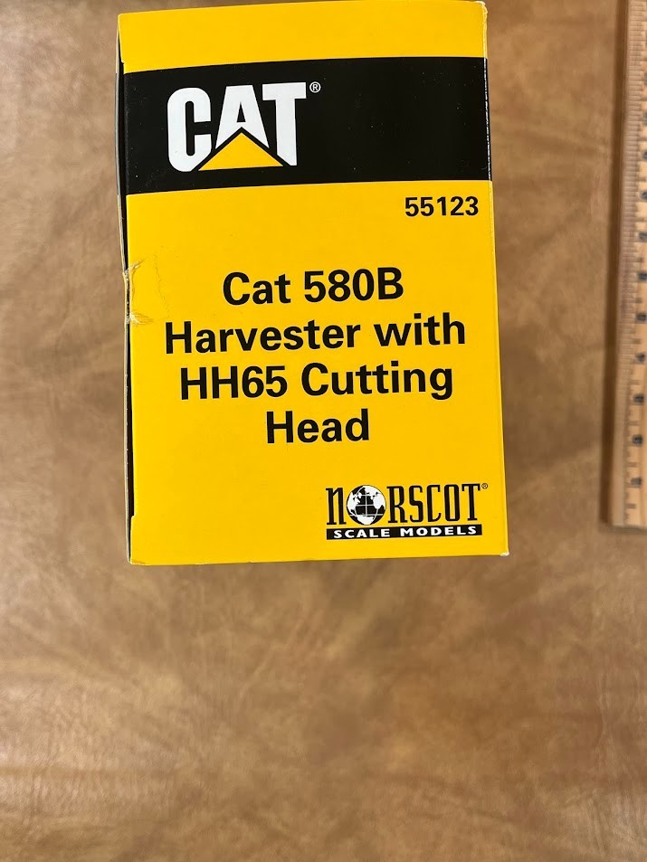 CAT 580B Forestry Harvester 1:50 Diecast w/ H65 Head Norscot NEW FREE SHIPPING