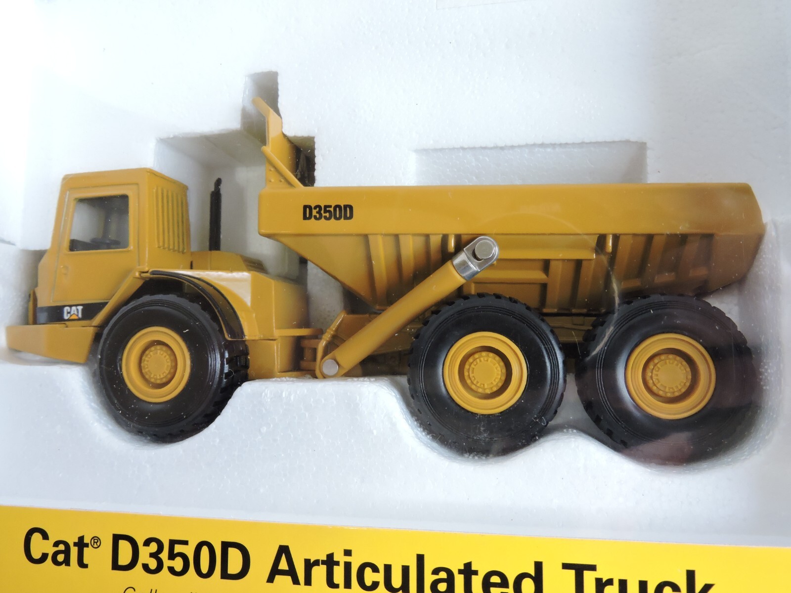 1998 VINTAGE Norscot Cat D350D Articulated Truck 1/50th Scale NEW IN ORIG BOX