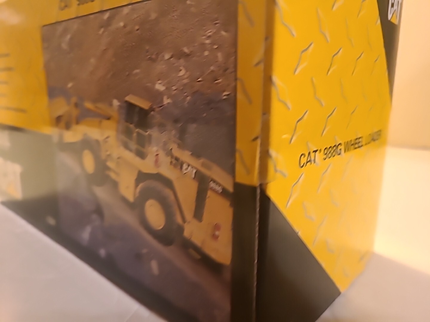 NEW NORSCOT CAT 988G WHEEL LOADER DIE CAST REPLICA 1:64 #55302 FACTORY SEALED