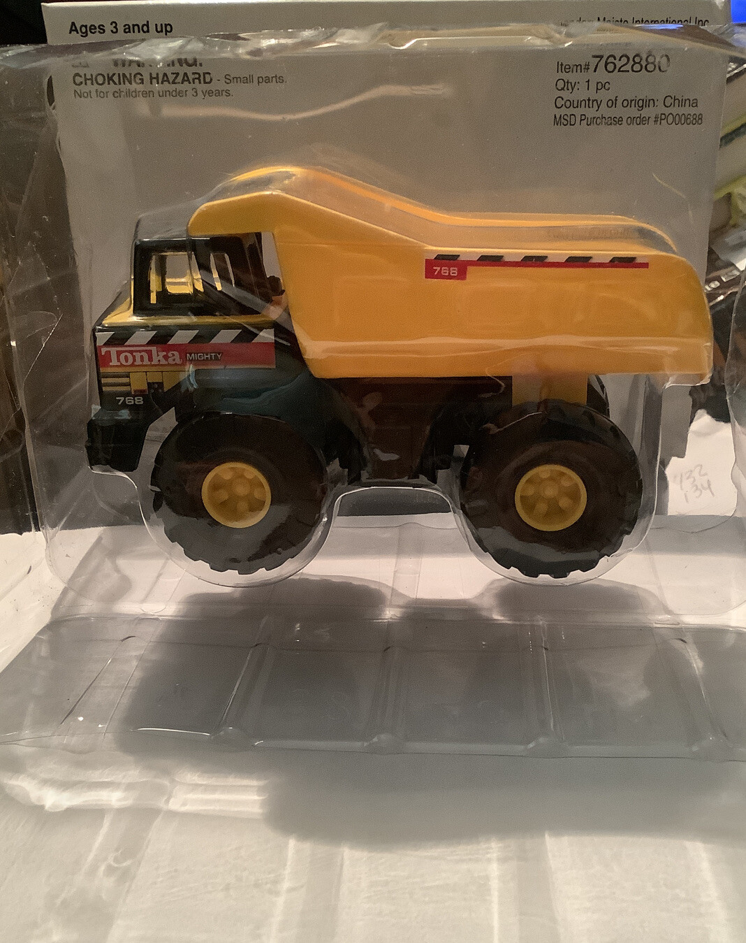 Maisto International Tonka dump truck new in original box item # 762880