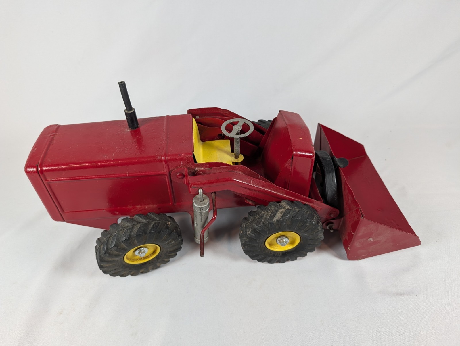 Lowered Price VINTAGE RED 1950’S NY-LINT HOUGH FRONT LOADER PRESSED STEEL