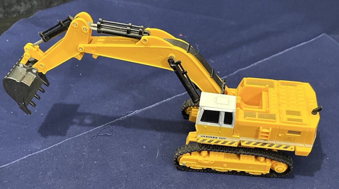 Collectible Liebherr Hydraulic H2O Excavator Vintage 1:50 Construction Toy