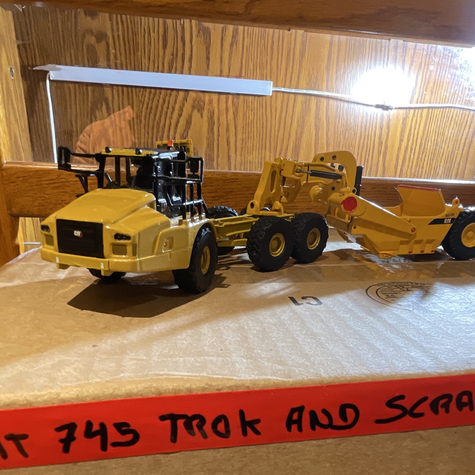 CAT Precision 745 Articulated Truck w/ 631D Scraper Diecast 1:50 Yellow