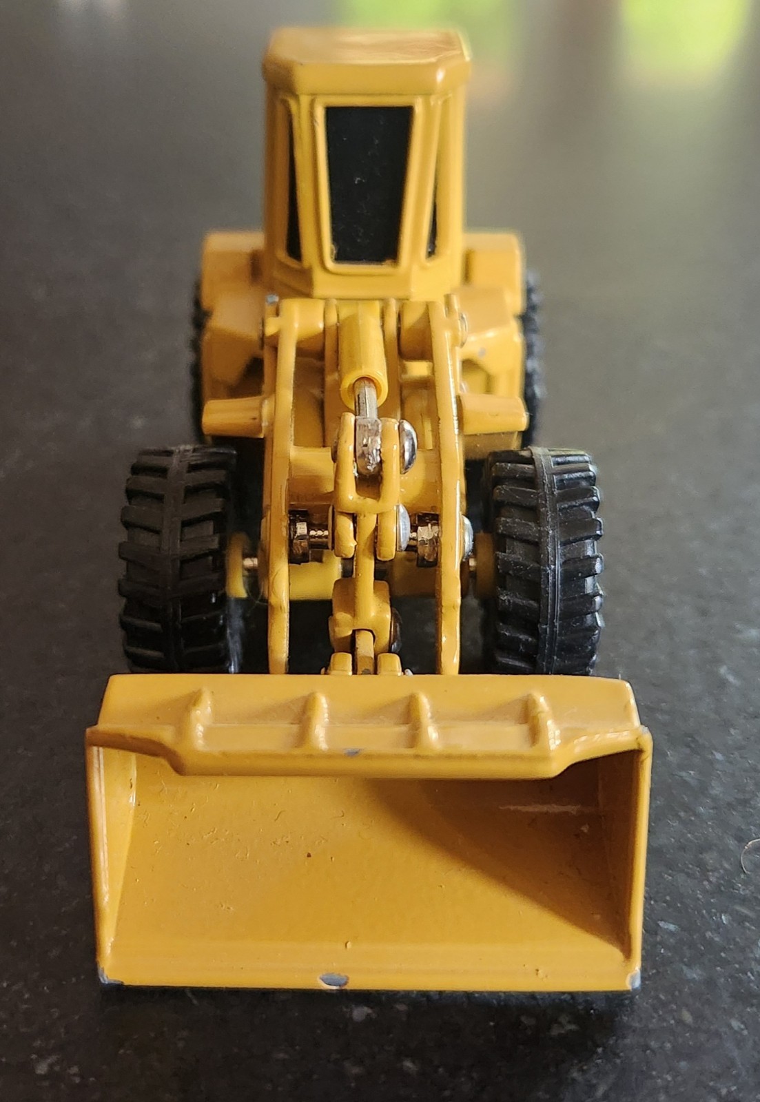 ERTL Catepillar Model 950F Diecast Wheel Loader No Box As Pictured