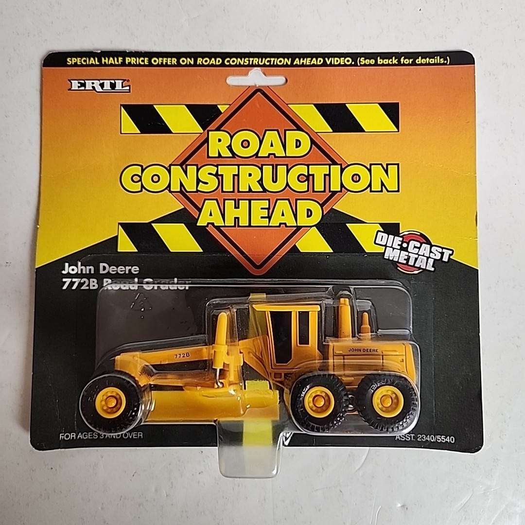 New ERTL Road Construction Ahead John Deere 772B Road Grader Die-Cast Metal