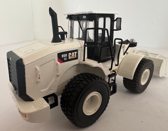 1:50 Caterpillar 950GC Wheel Loader Diecast Model In White 100-10-02 By Tonkin