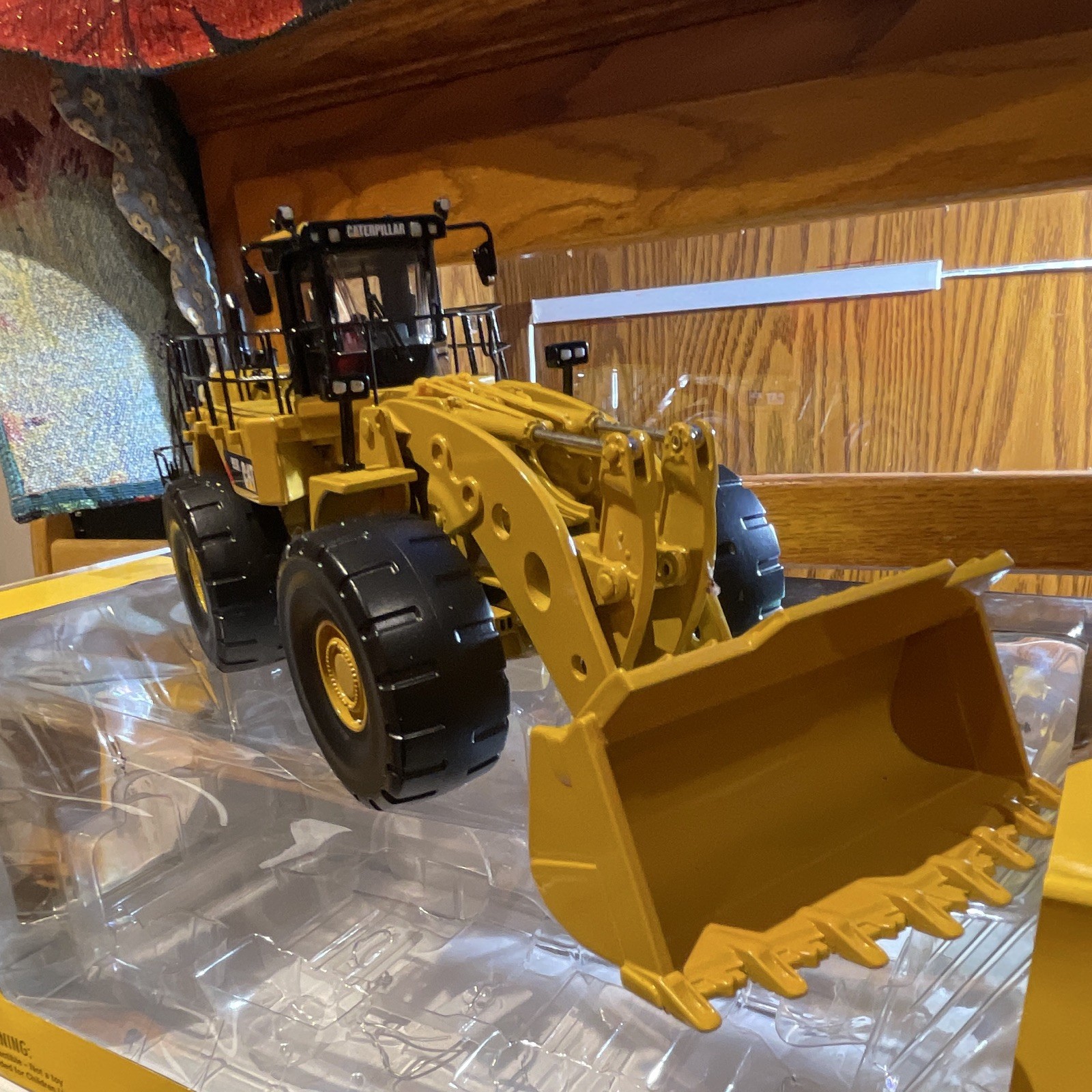 Caterpillar CAT 993K Wheel Loader Diecast Model 1:50 Yellow Black w/ Case
