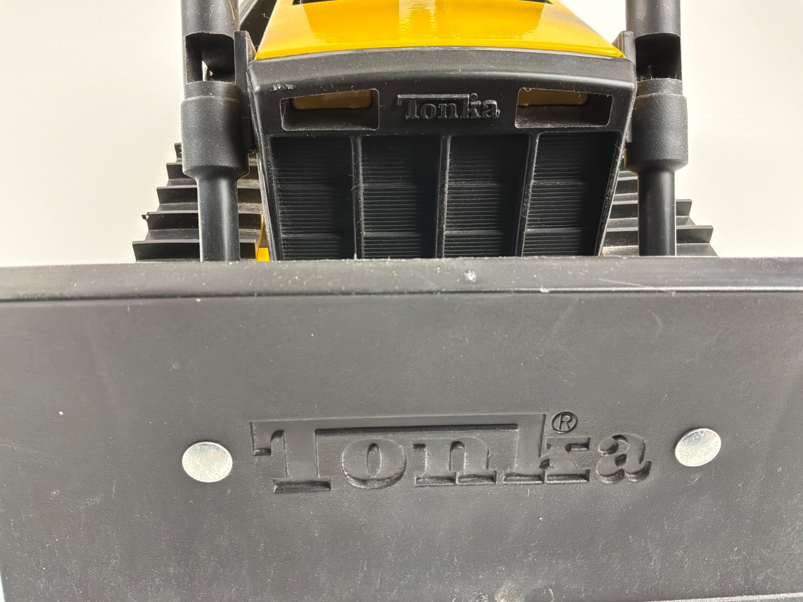 Hasbro 2012 Tonka Yellow Plastic Metal Bulldozer M-7461 Construction Toy Truck