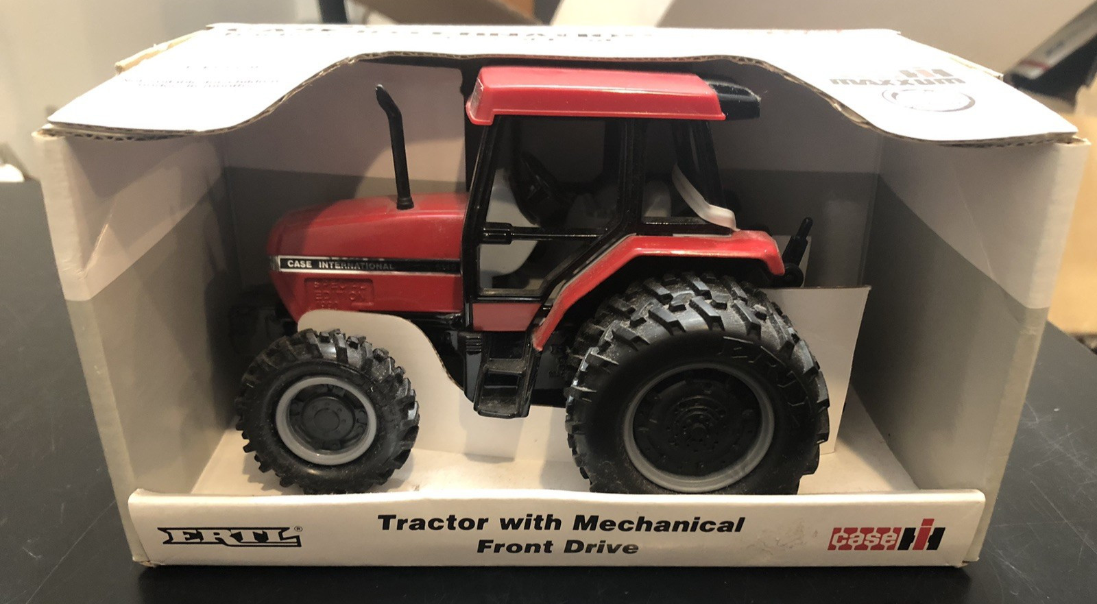 ERTL #427 Case International 5140 Tractor with Mechanical Front Drive – 1:32