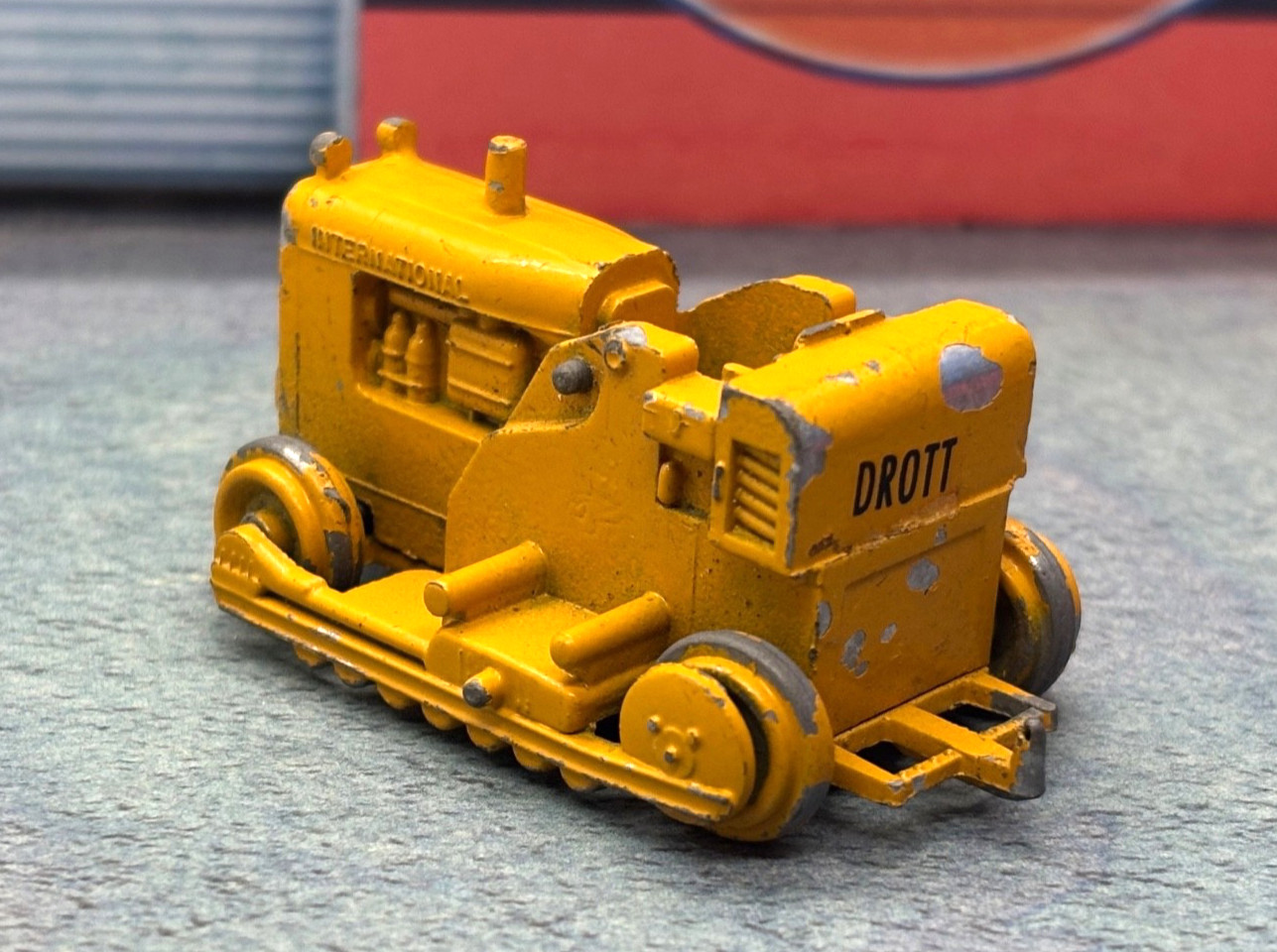 Mercury Lit’l Toy International Drott 4-In-1 Bucket No. 101 1:87 Scale