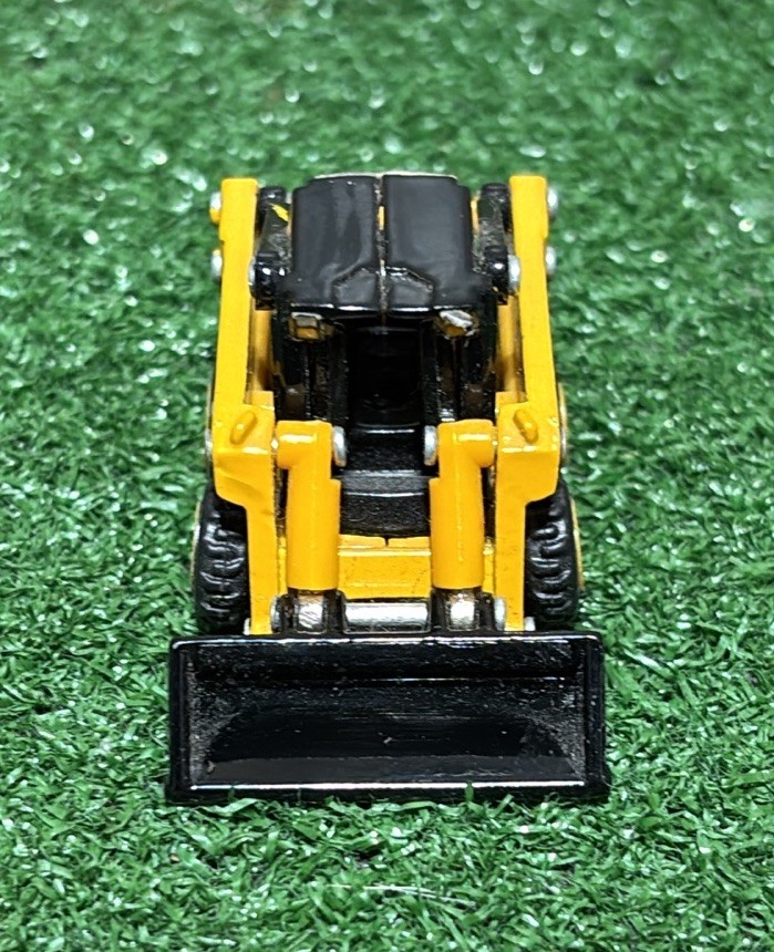Ertl John Deere 1:64 Scale Diecast 6675 Skid Steer Loader Farm Tractor