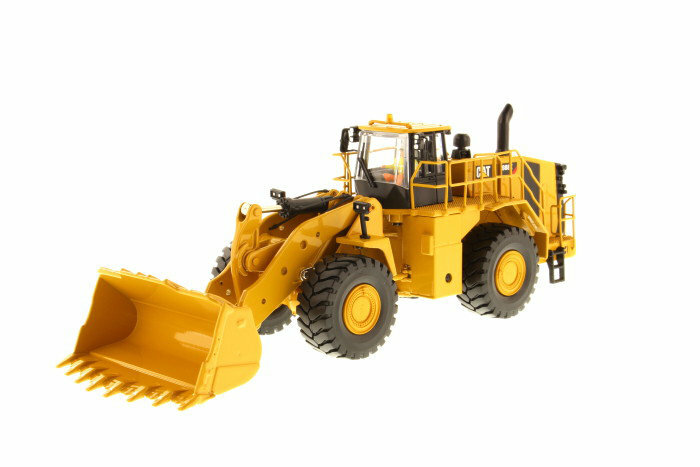 CAT 988K Wheel Loader w/ Operator t1:50 Model – Diecast Masters – 85901