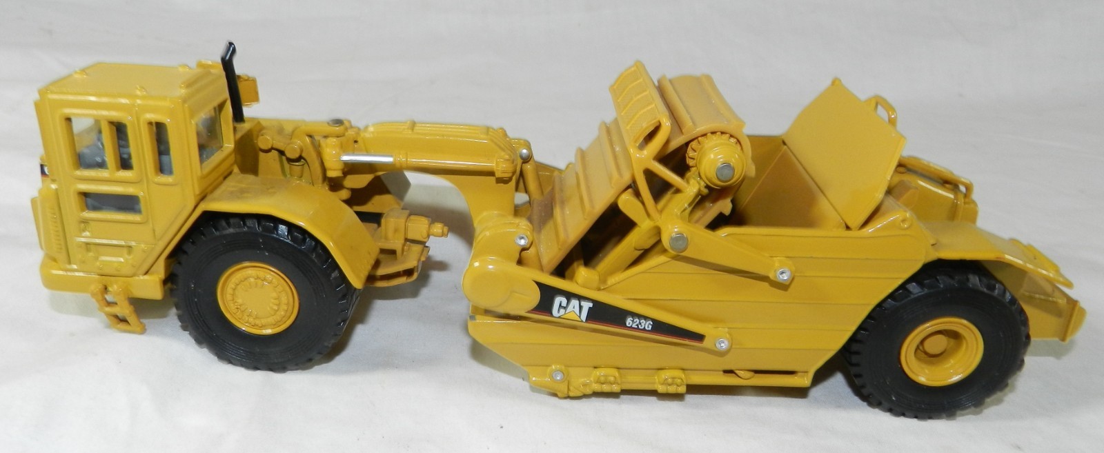 Caterpillar 623G Elevating Scraper – Norscot Group – 10.25″ long