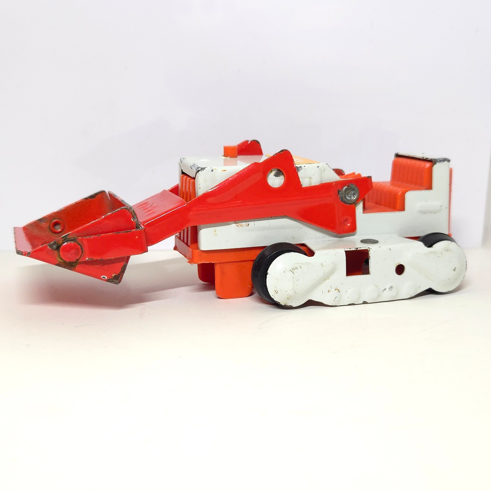 VTG Tonka Bulldozer Mini Front End Loader – White + Red Vintage