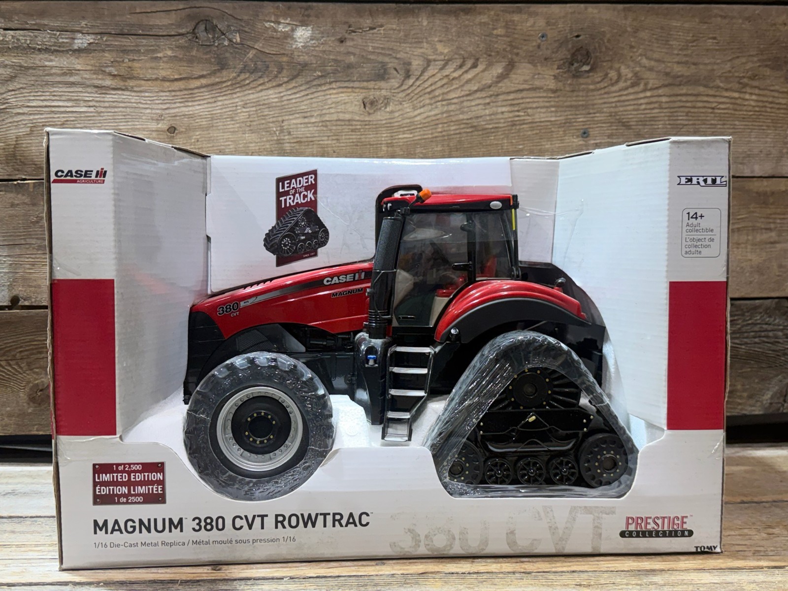 ERTL, Case Magnum 380 CVT Rowtrac, Prestige, 1:16 Scale, Diecast, NIB