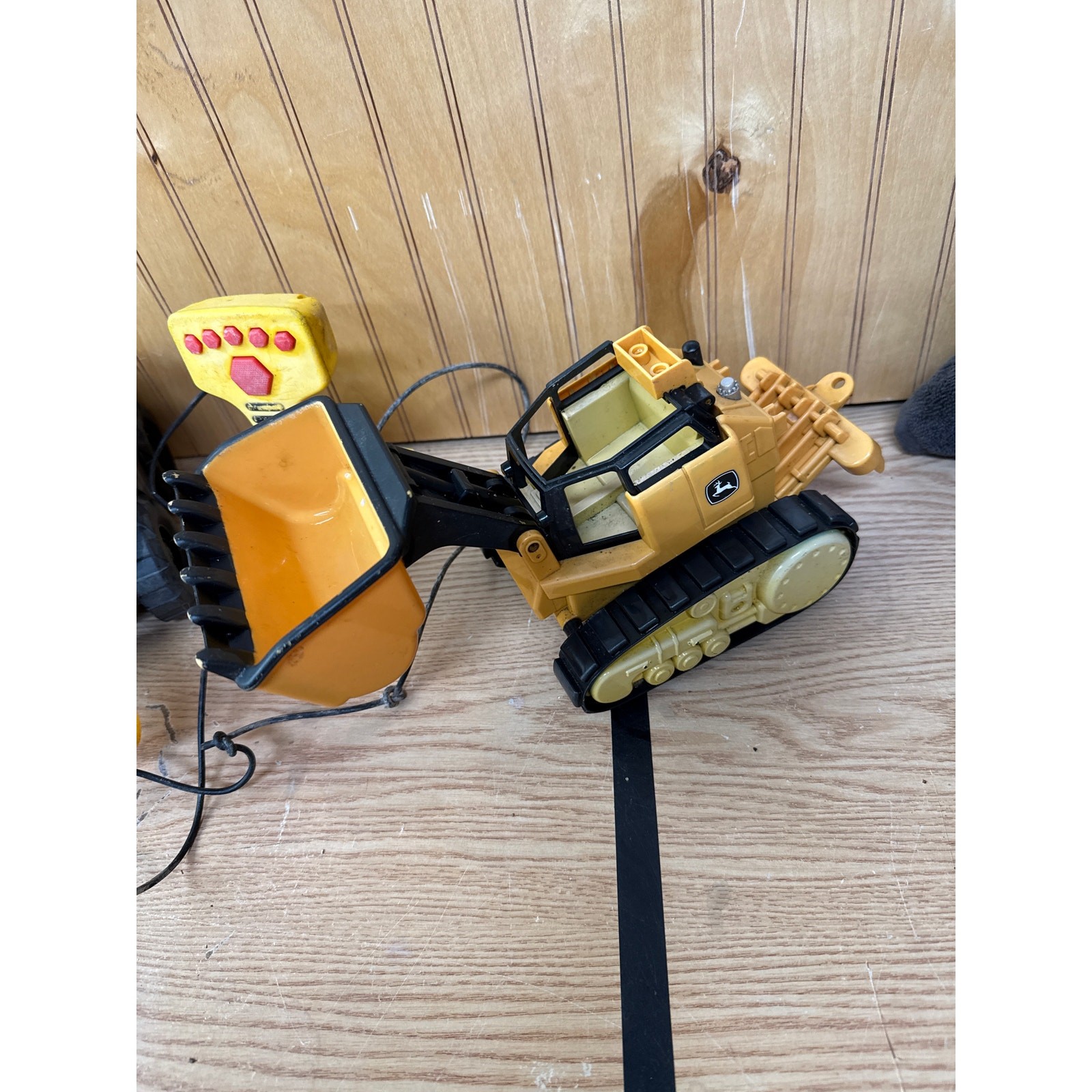 CAT Dump Truck & Excavator (Non-Working) John Deere Loader, Pavement Roller