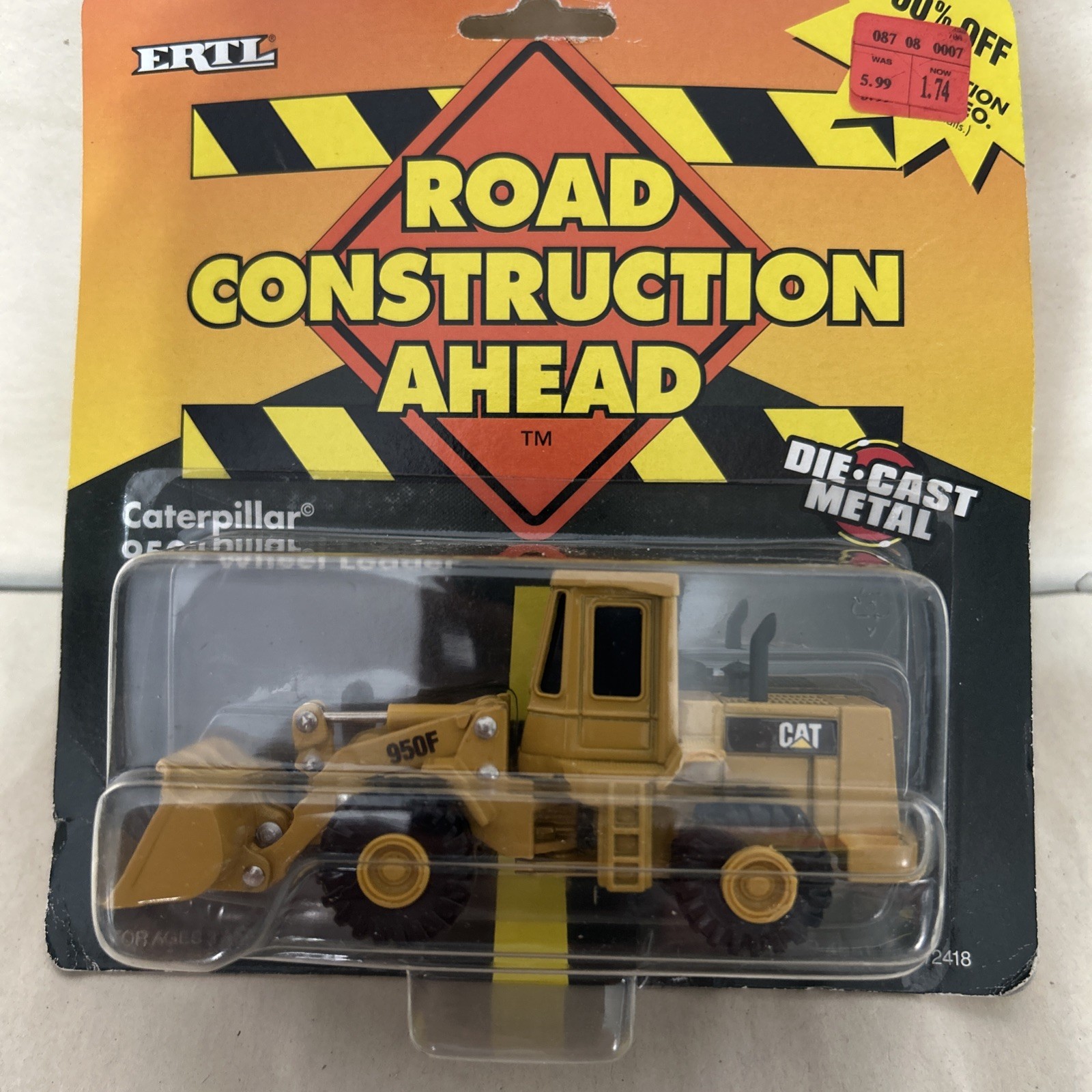 ERTL Road Construction Ahead Caterpillar 950F Wheel Loader 1995 Die-Cast NEW bx1