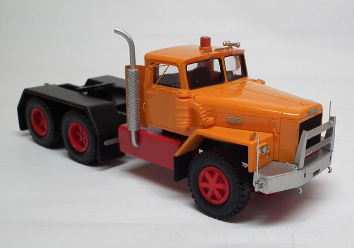 Resin 1/50 Sicard T-6456 Tractor – Ready Made by Fankit Models