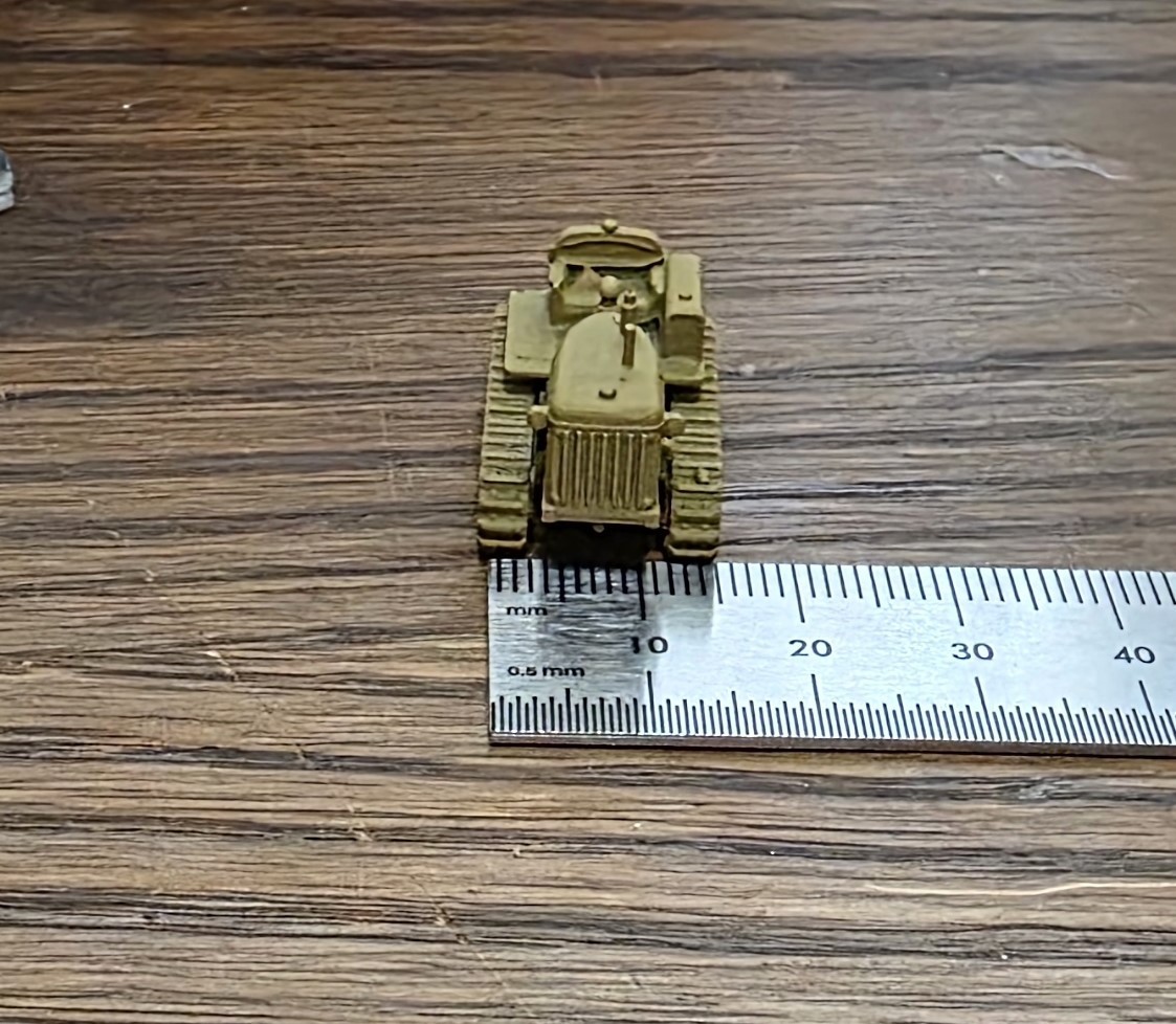 One 1/160 N scale D7 crawler w/ square side tank, yellow! EXCLUSIVE!