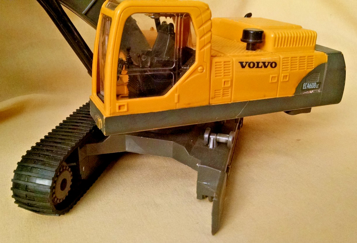 Volvo Excavator EC460B LC New Ray Parts Restoration Plastic Lights Sounds Tracks