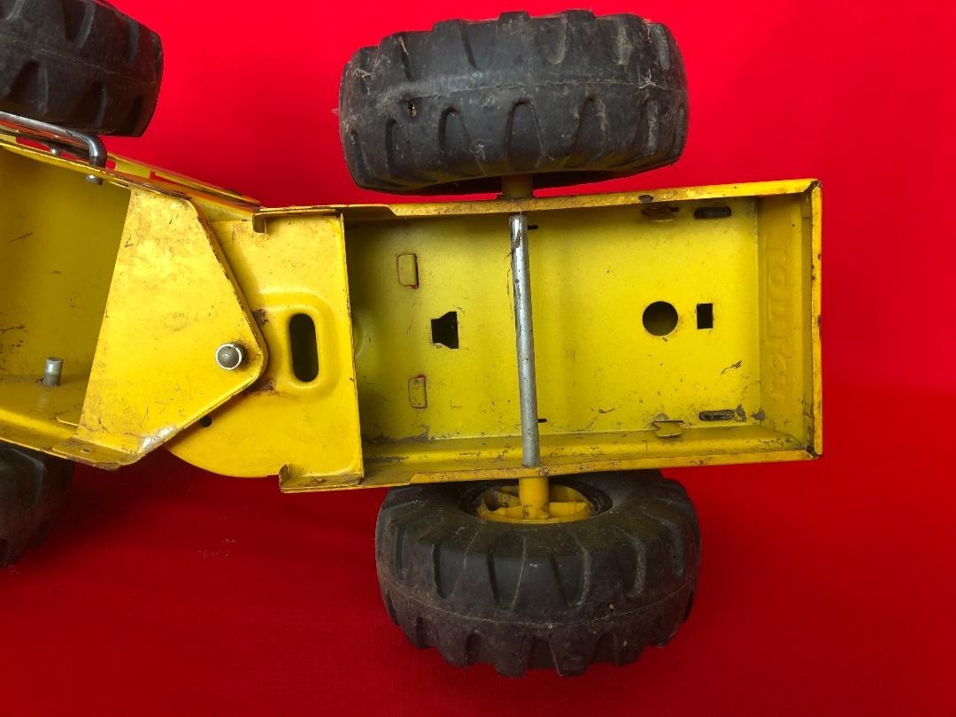 Vintage Tonka Truck Turbo Diesel Front End Loader XMB-975 Steel Construction Toy