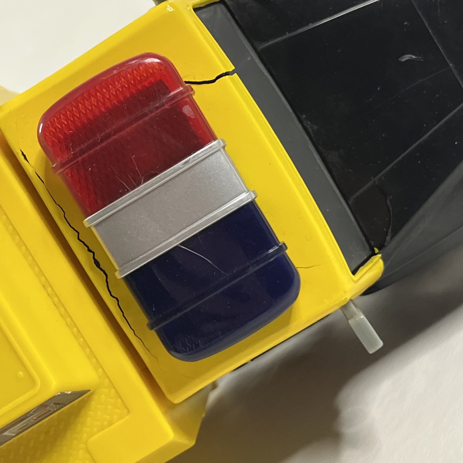 2011 Tonka construction truck with lights and sounds black front yellow back