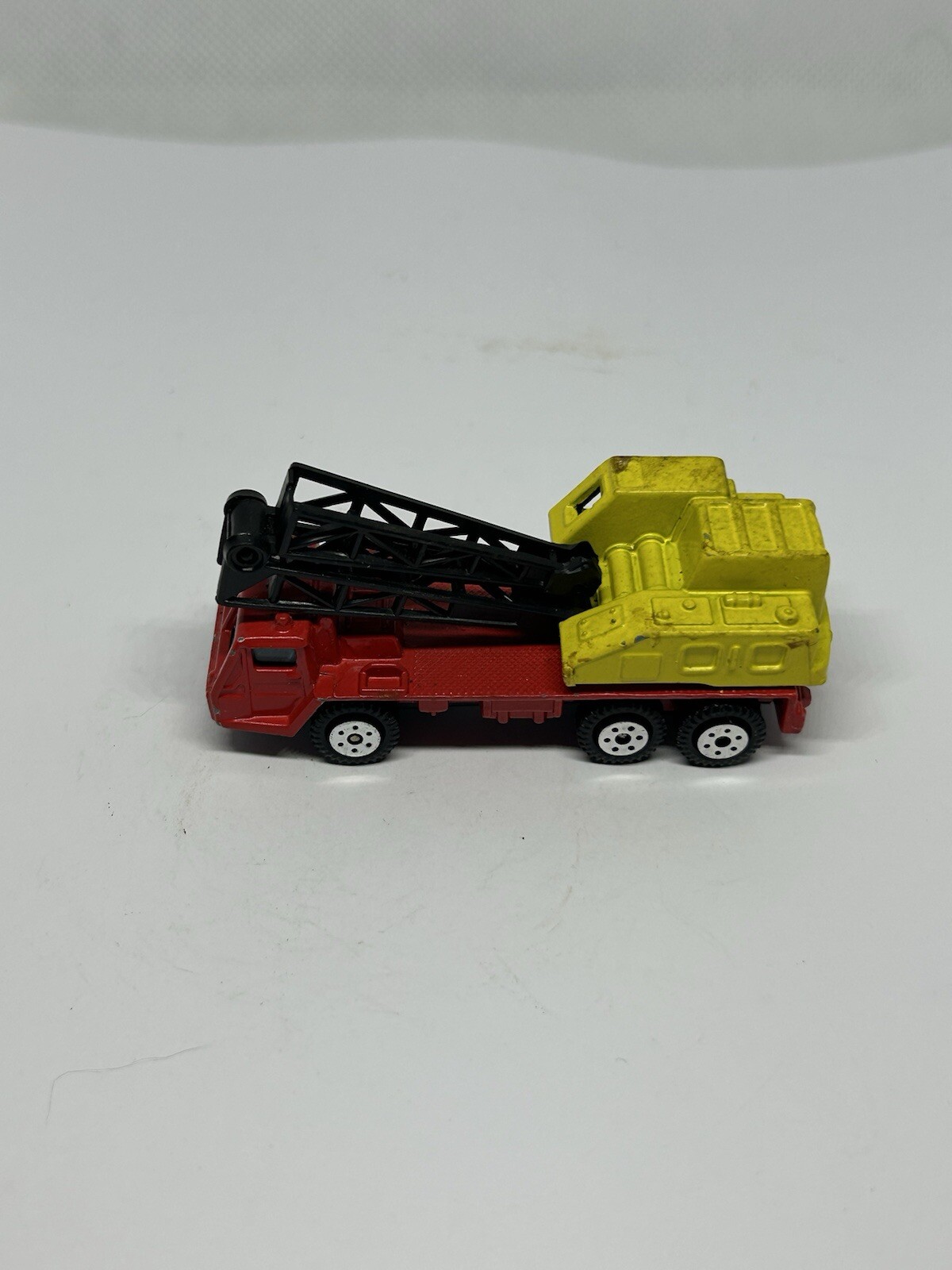 Vintage YATMING CRANE TRUCK