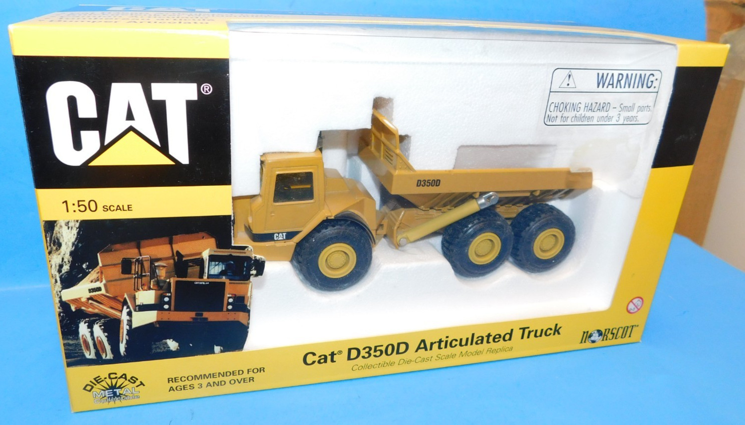 ! 1:50 SCALE NORSCOT CAT D350D ARTICULATED TRUCK CATERPILLAR #55700 LOOK !