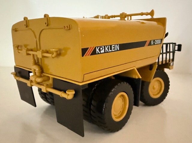 1:50 Caterpillar 777D Klein Water Tank Truck Diecast Model By Norscot