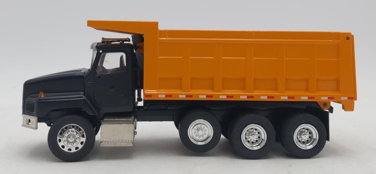Conrad 1:50 Die-Cast Black/Yellow International 5600 Dump Truck EX