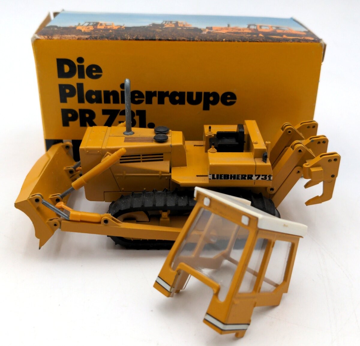 Conrad 2801 1:50 Scale Diecast Liebherr PR 731 Dozer/Box