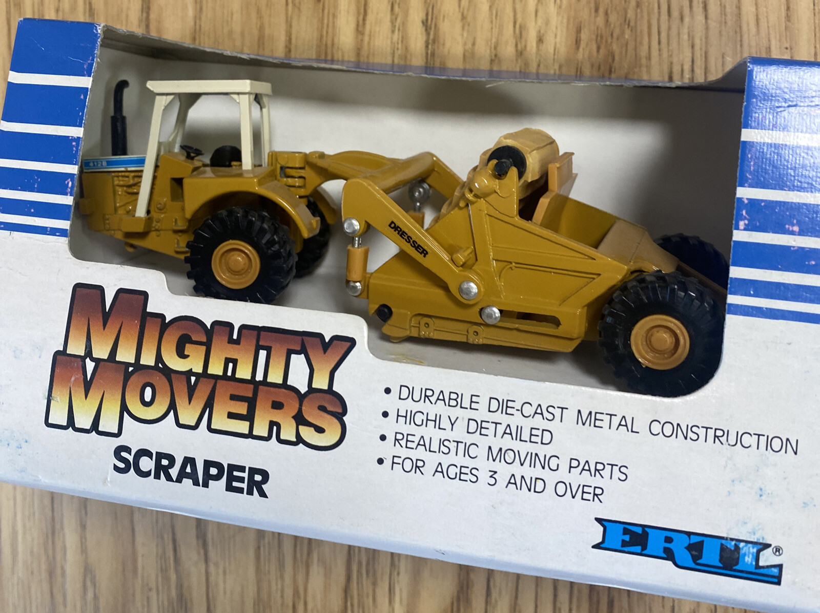 ERTL Mighty Movers *INTERNATIONAL HOUGH SCRAPER* 1:64 Scale #1855 New 1986