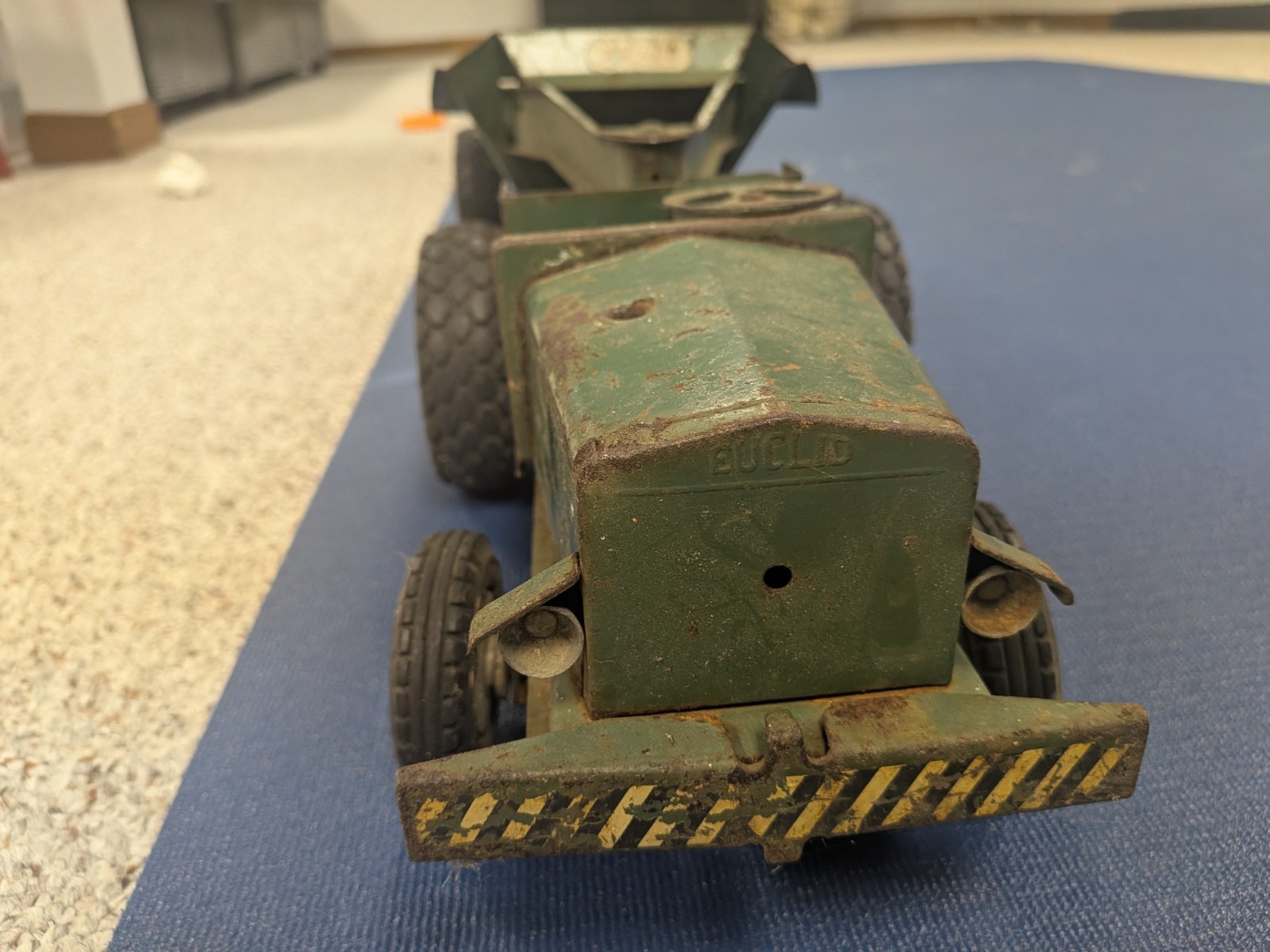 Doepke Euclid The Pioneer 1950’s Model Toy Bottom Dump Earth Mover Hauler