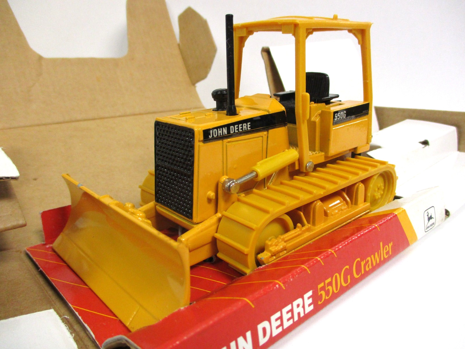 ERTL – JOHN DEERE 550G CRAWLER / BULLDOZER / DOZER – 1/32 DIECAST