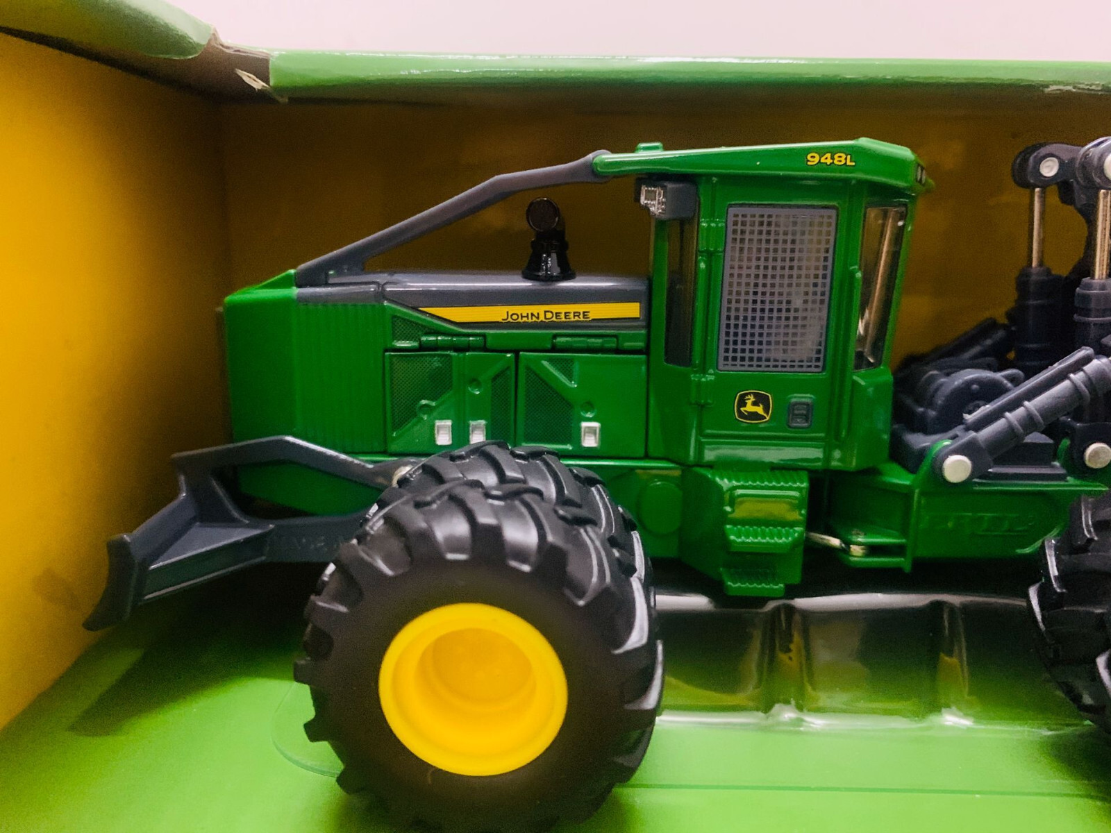 Ertl John Deere 948L Grapple Skidder Celebrating 50 Years 1:50 Die-Cast Metal