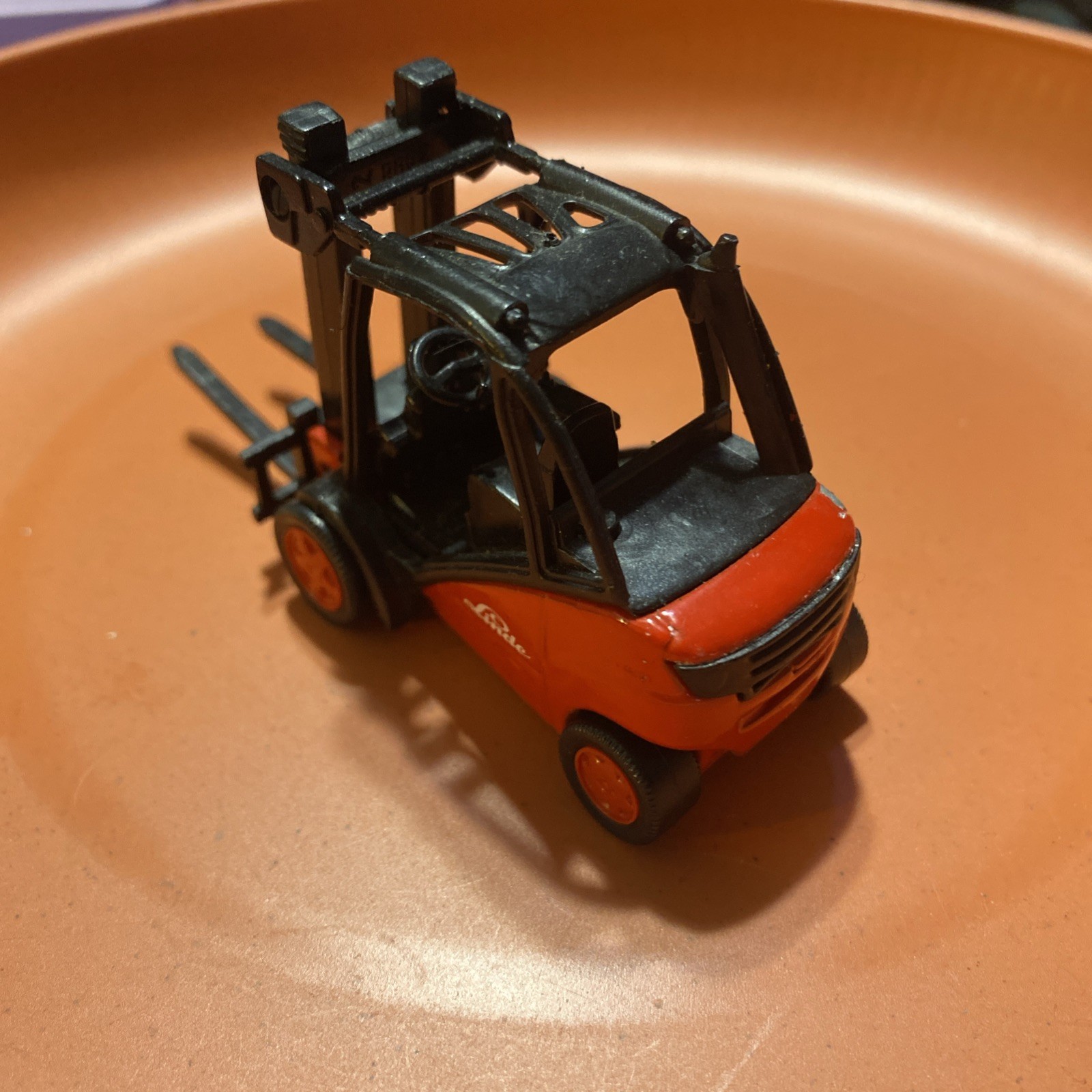 Vintage SIKU Linde H30 Fork Lift Truck Diecast Model Red Adjustable Fork