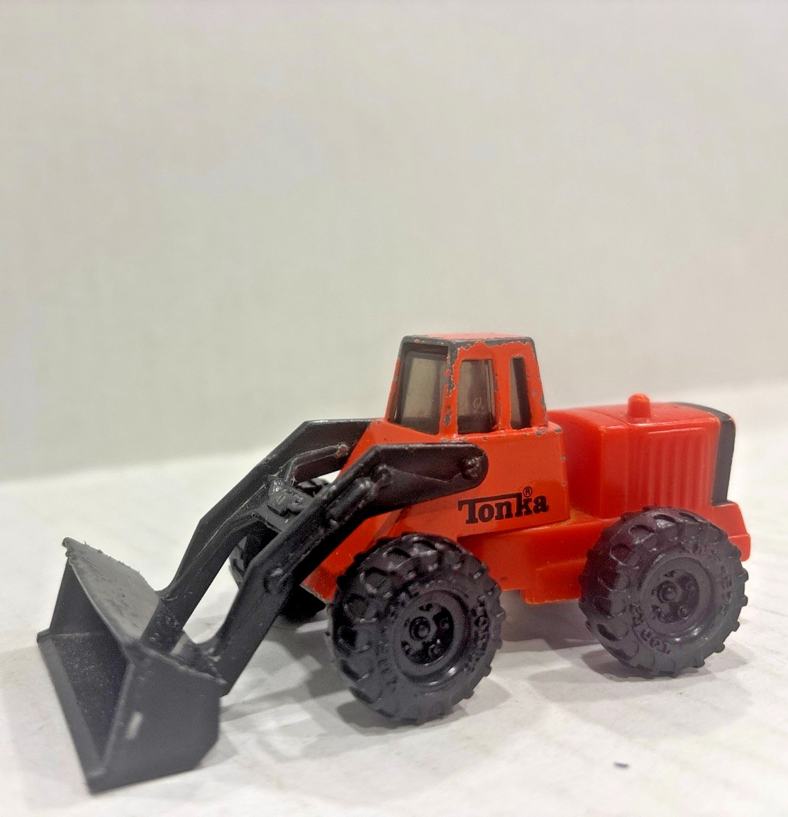 Vintage 1992 Tonka Front Loader Wheel Loader Toy Orange Black Free Ship