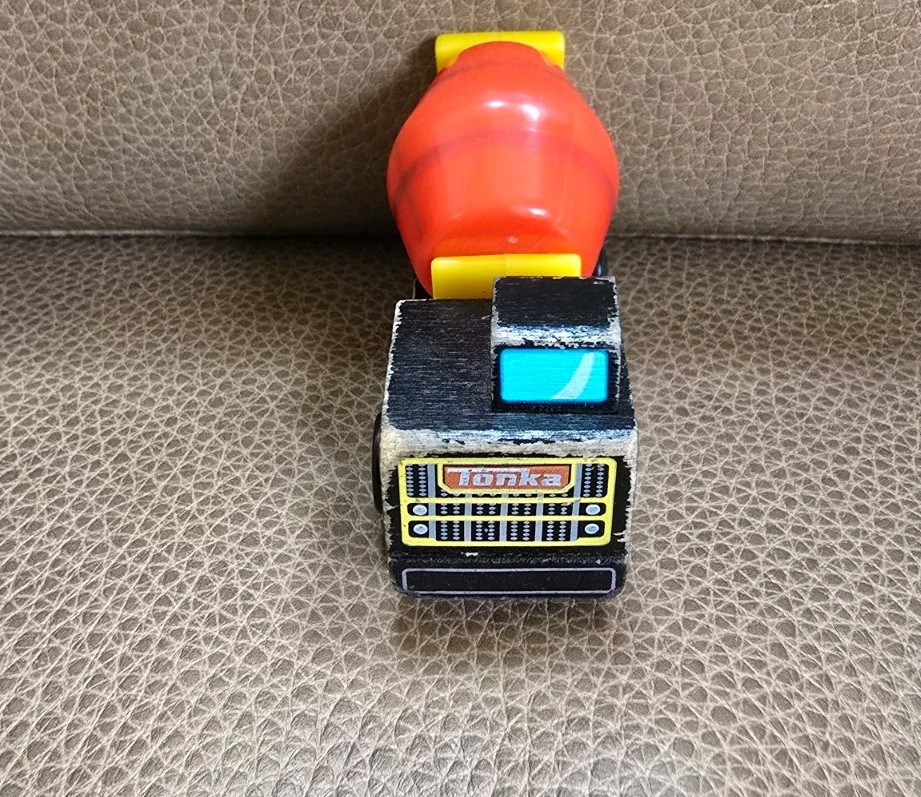 Tonka Wooden Toys 2015 Cement Truck Black Red Yellow 3.25 inches Used