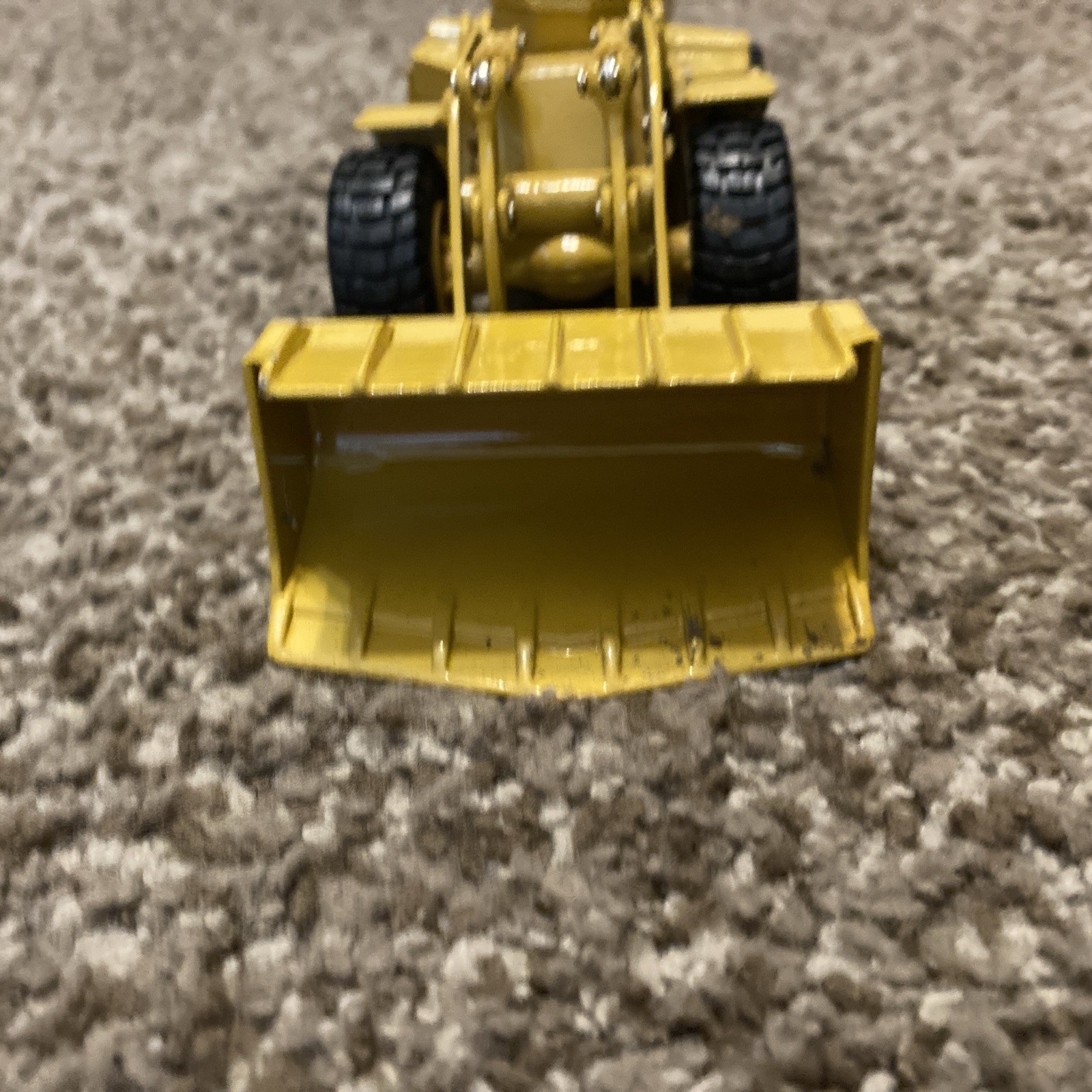 Vtg ERTL CAT Caterpillar Wheel Loader 988B 1:50 Yellow DieCast Model EUC