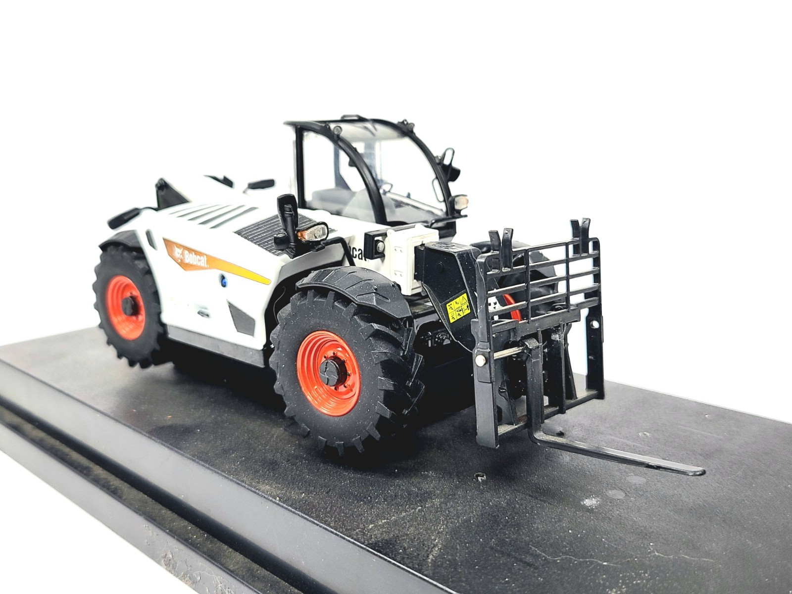 Bobcat TL35.70 Telescopic Handler Universal Hobbies 1:32 Scale #UH5200 No Box