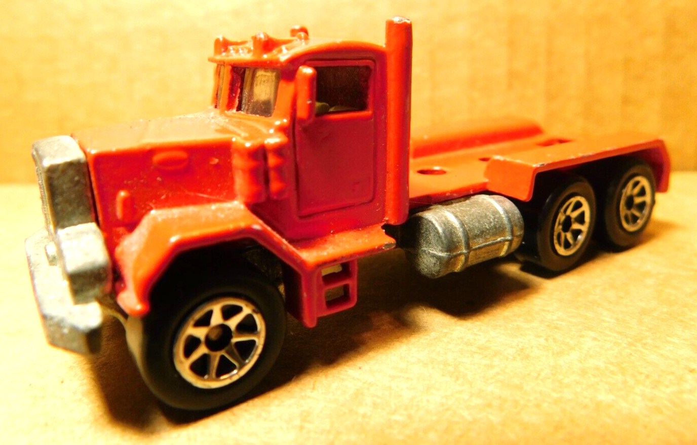 Hot Wheels~Vtg 1979 Malaysia Peterbilt Semi Tractor Trailer Truck Hauler Cab