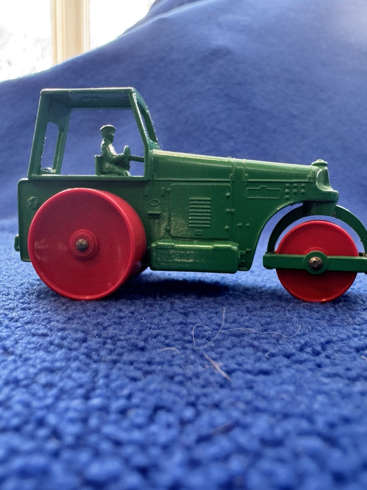 Vintage Lesney Matchbox Series #1 Aveling Bradford Road Roller Diecast & Box