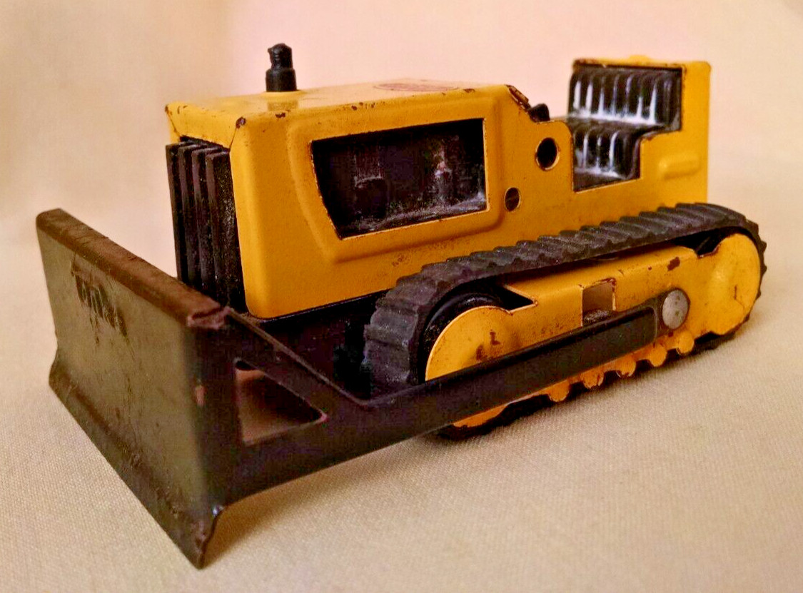 TONKA BULLDOZER RUBBER TREADS METAL ARMS PUSH BLADE LOOSE PLAYED WITH AS IS.