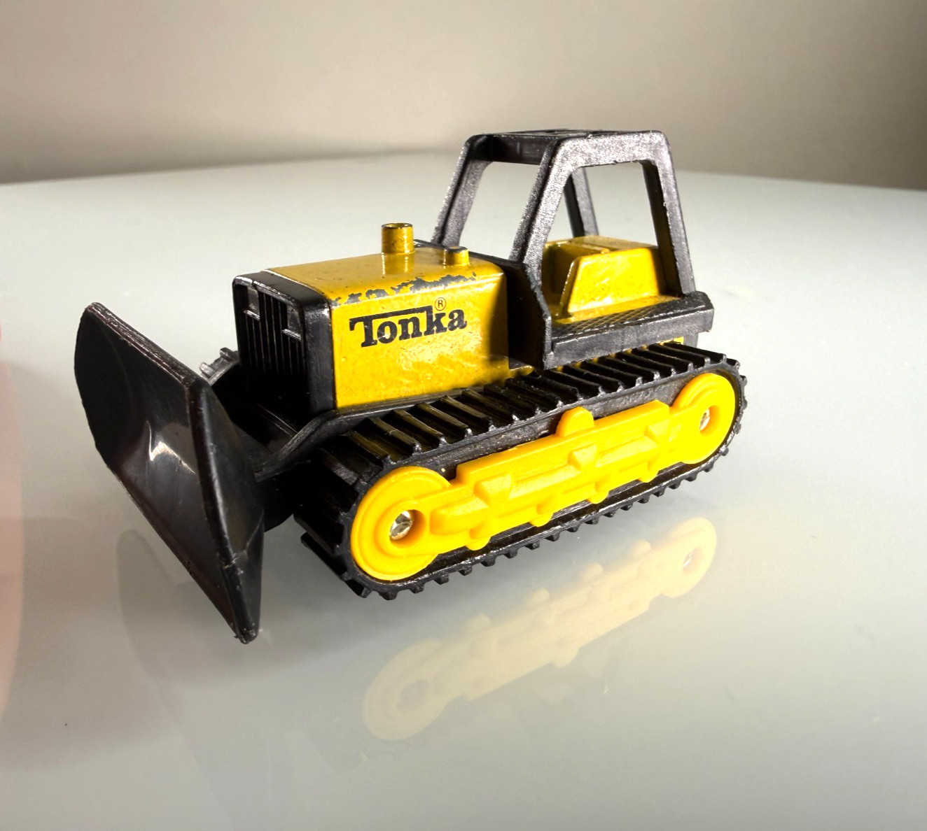 Vintage 1994 TONKA Bulldozer Diecast Cars Toy 1:64 Yellow Construction Truck 3″